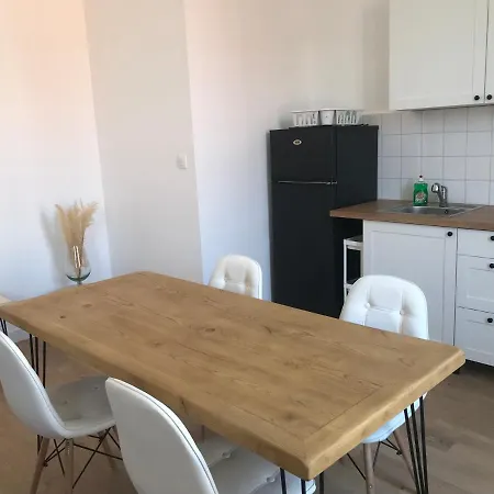T2 De 48m2 Au Coeur Du Village De *