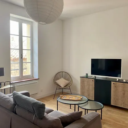 Apartment T2 De 48m2 Au Coeur Du Village De Lezignan-Corbieres